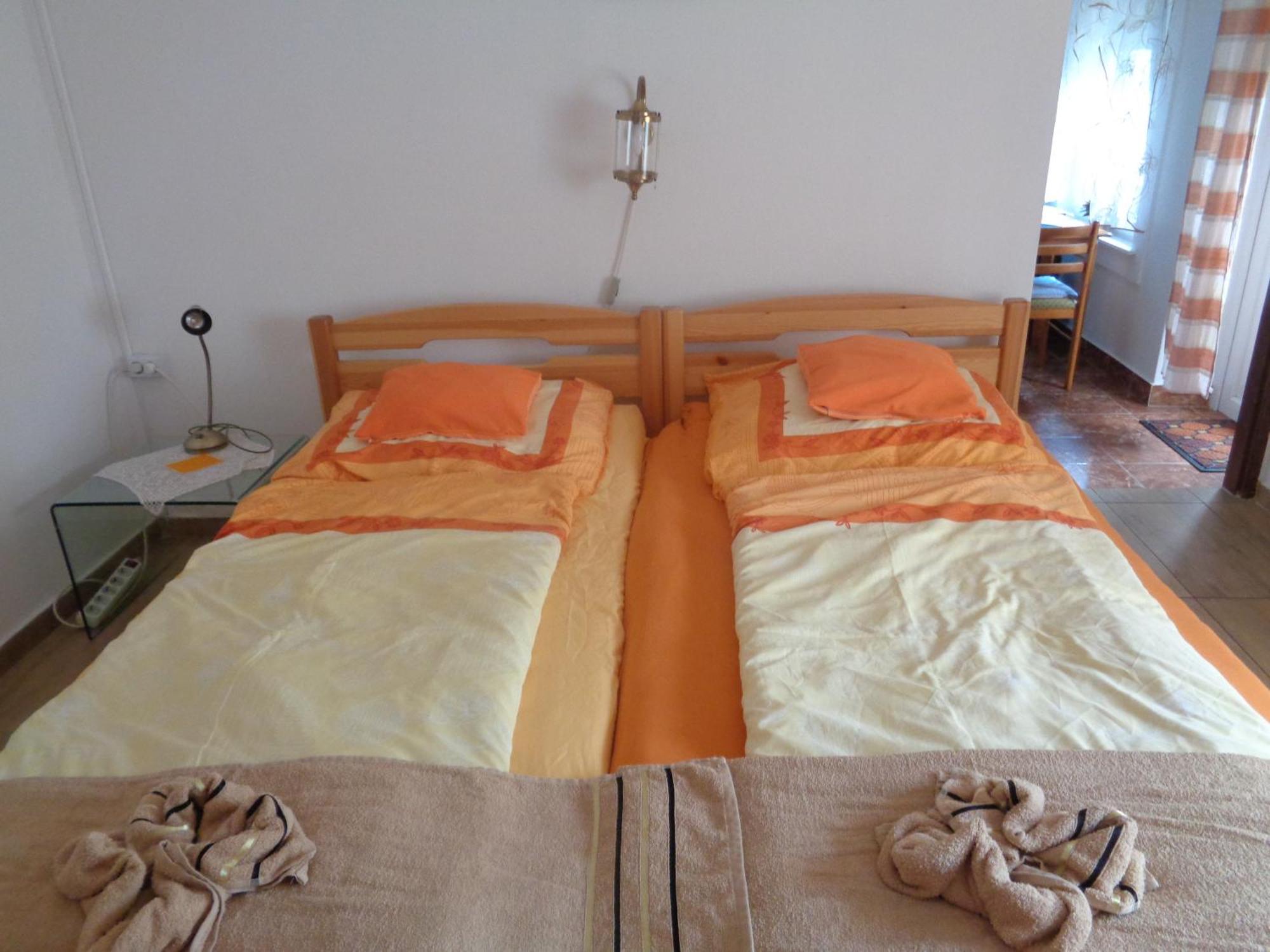 Irenke Vendeghaz Apartment ออลโชปาโฮค ภายนอก รูปภาพ